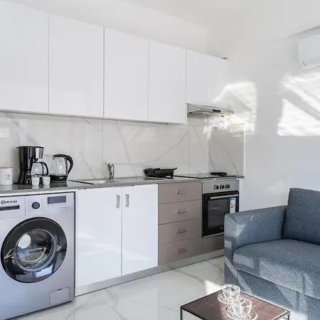 Apartamento Marble - Cozy W Balcony In