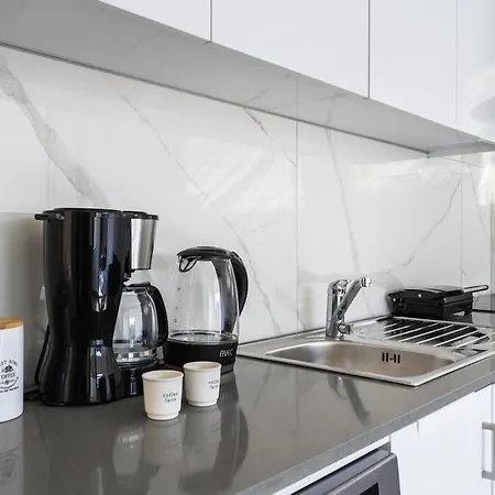 شقة Marble - Cozy W Balcony In لارنكا
