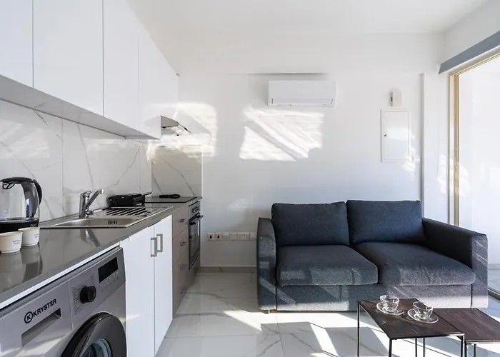 Apartmán Marble - Cozy W Balcony In Larnaca